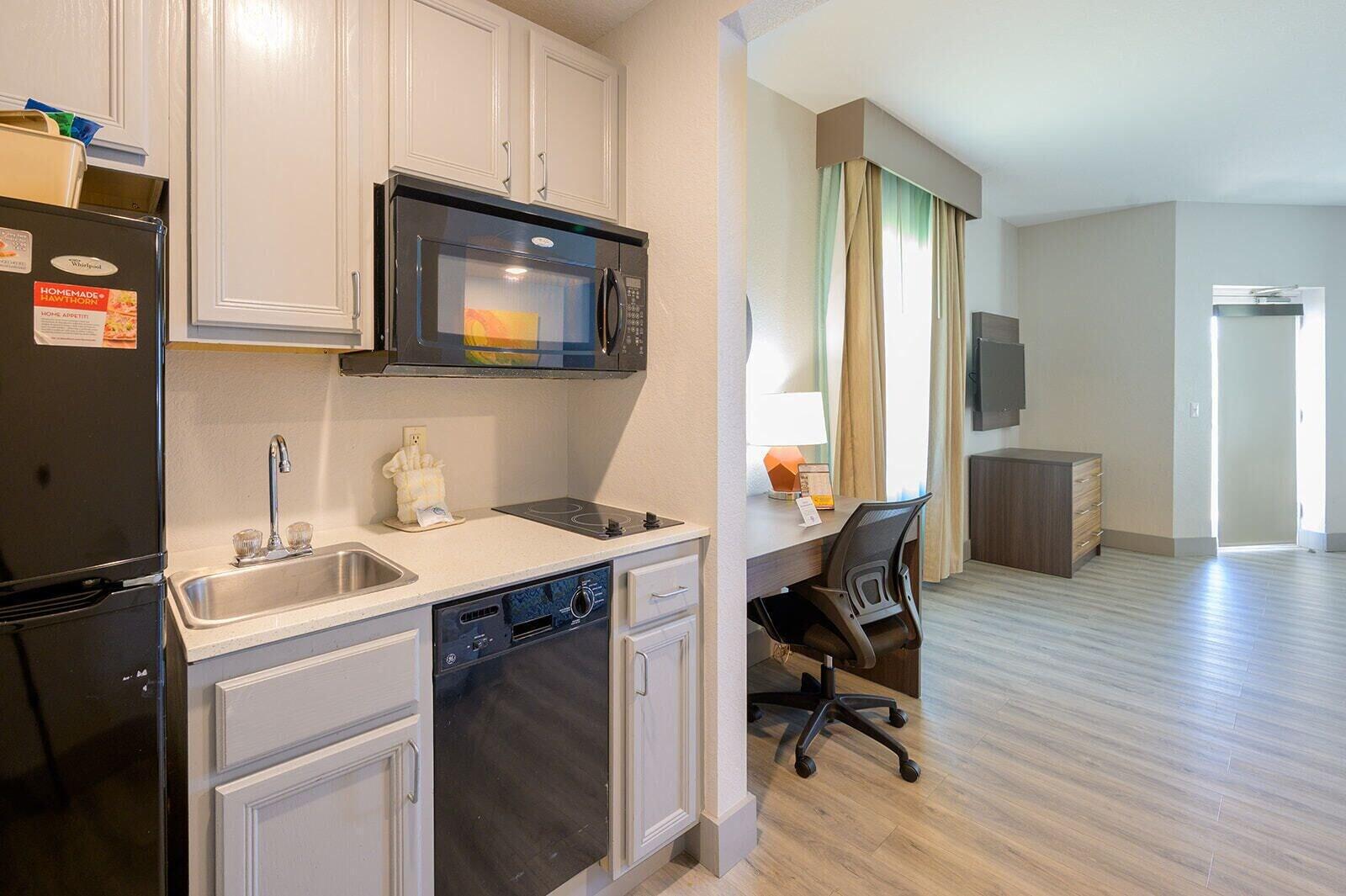 Hawthorn Extended Stay By Wyndham Panama City Beach Upper Grand Lagoon Exteriör bild