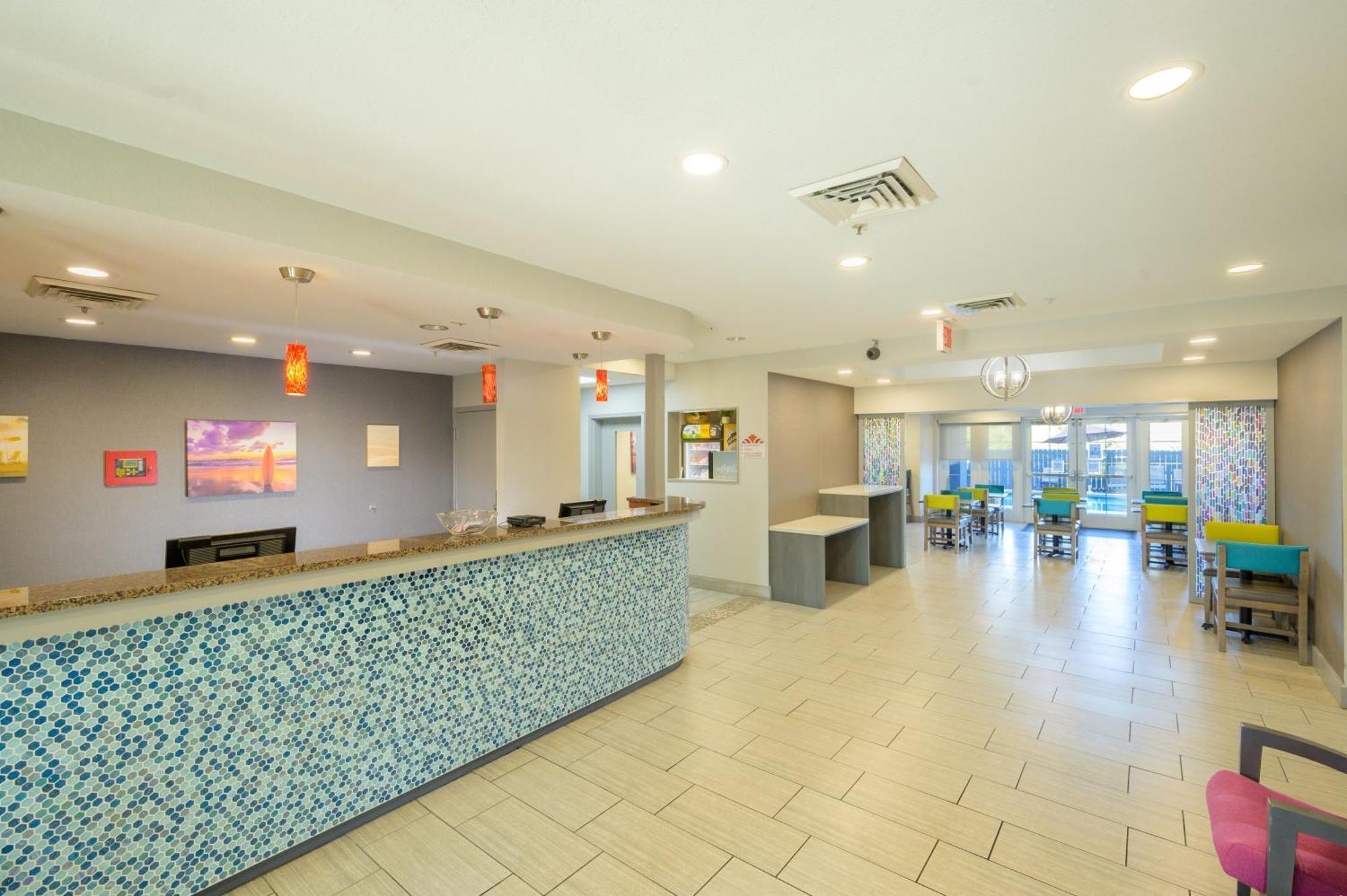 Hawthorn Extended Stay By Wyndham Panama City Beach Upper Grand Lagoon Exteriör bild